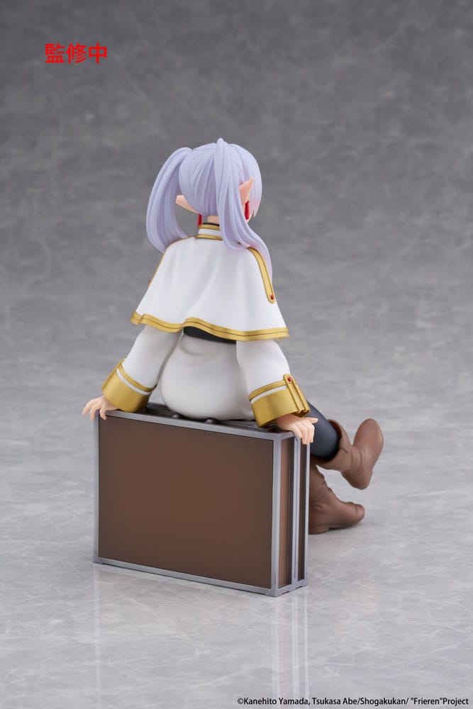 Frieren: Beyond Journey's End - Frieren Desktop Cute Figure Frieren Trunk Case Ver. - Taito Prize