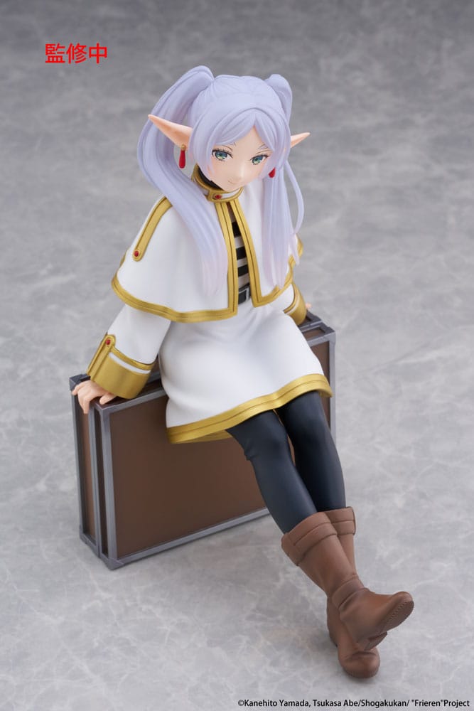 Frieren: Beyond Journey's End - Frieren Desktop Cute Figure Frieren Trunk Case Ver. - Taito Prize